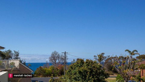 Salt Water Villa Bermagui Four Bedroom Central Location With Wifi - Accommodation Main Beach 1