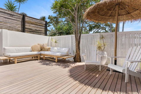 Salta - Accommodation Main Beach 2