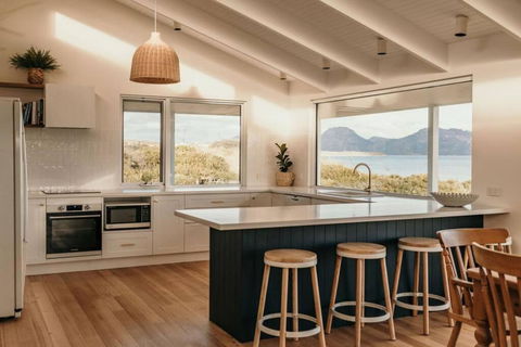 Saltair Freycinet - Accommodation Main Beach 0