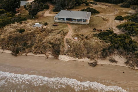 Saltair Freycinet - Accommodation Main Beach 2