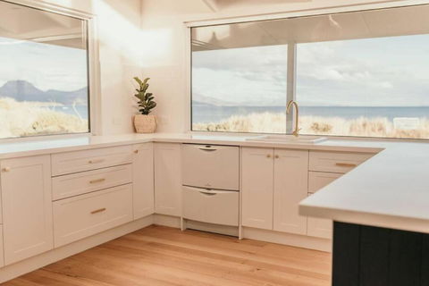 Saltair Freycinet - Accommodation Main Beach 3