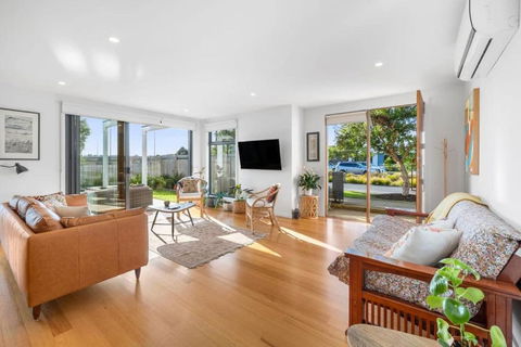 Saltbush By The Park - Accommodation Main Beach 3
