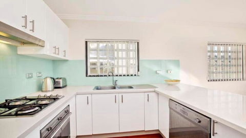 Saltwater Accom Holidays - Accommodation Main Beach 2
