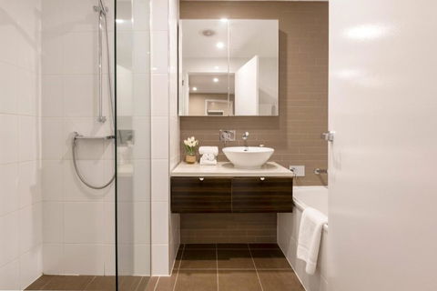 Saltwater Suites - Waterfront Apartments - Accommodation Main Beach 2