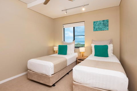 Saltwater Suites - Waterfront Apartments - Accommodation Main Beach 3