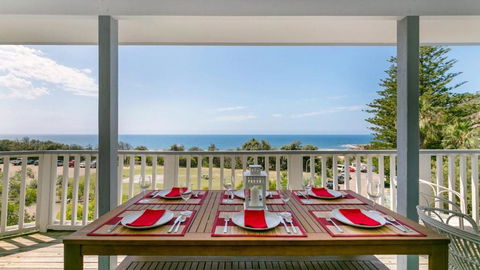Salty Air Beachside Cottage At Killcare - Accommodation Main Beach 1