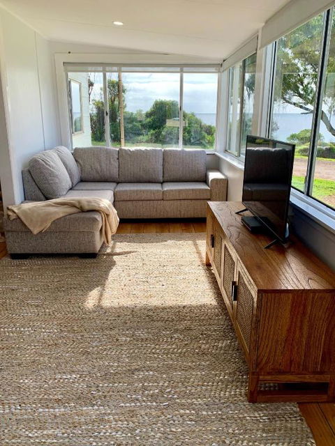 Salty Dog - Accommodation Main Beach 2