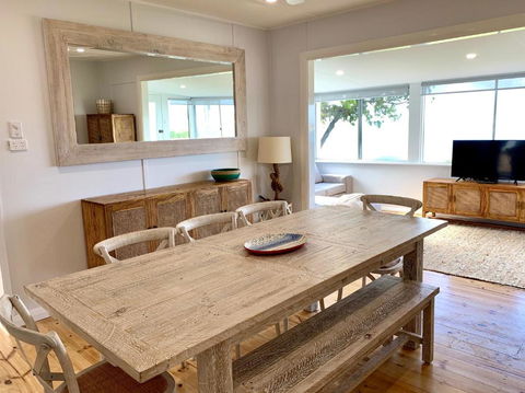 Salty Dog - Accommodation Main Beach 0