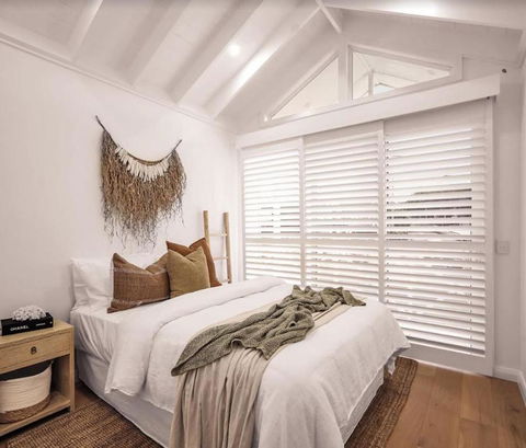 SALTY PALMS On HENLEY -THREE - Accommodation Main Beach 0