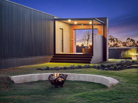 Samphire Chalet Peppermint - Accommodation Main Beach 3