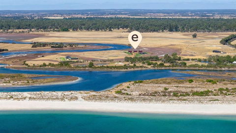 Samphire Chalet Tuart - Accommodation Main Beach 1
