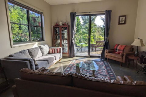 Samsara Farm Cottage - Stunning Hinterland Oasis - Accommodation Main Beach 1