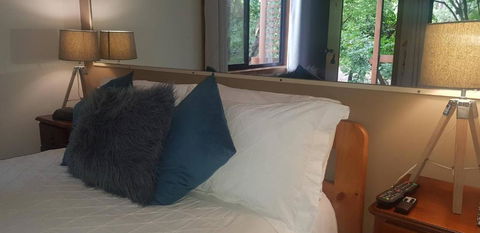 Samurai Beach Bungalows - Port Stephens YHA - Accommodation Main Beach 2