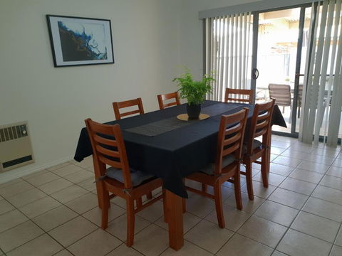 SAN Mateo - Accommodation Main Beach 2