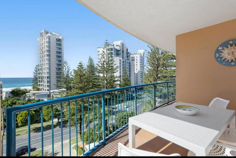 San Mateo On Broadbeach - Accommodation Main Beach 2