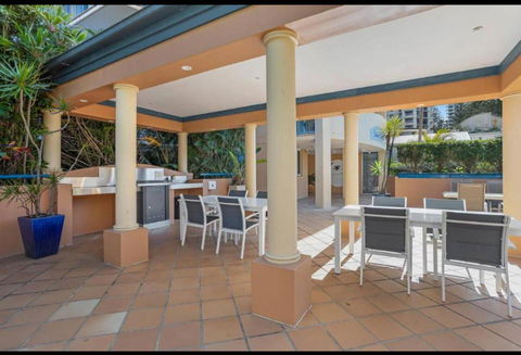 San Mateo On Broadbeach - Accommodation Main Beach 1