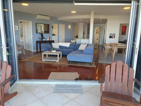 Sanbah-Surf, Views, Beach - Accommodation Main Beach 1