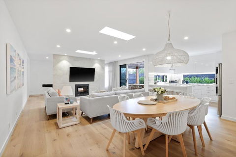 Sanctuary Of Hope By Ready Set Stay - Cowes - Accommodation Main Beach 2