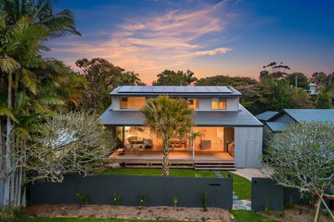 Sanctuary On Browning - Accommodation Main Beach 0