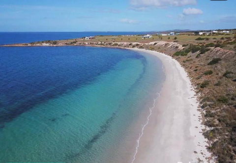 Sanctuary On Point - Accommodation Main Beach 2