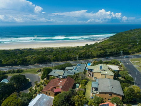 Sand Dunes - Accommodation Main Beach 0