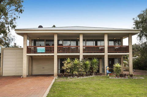 Sand Dunes Experience - Pet Friendly - Accommodation Main Beach 0