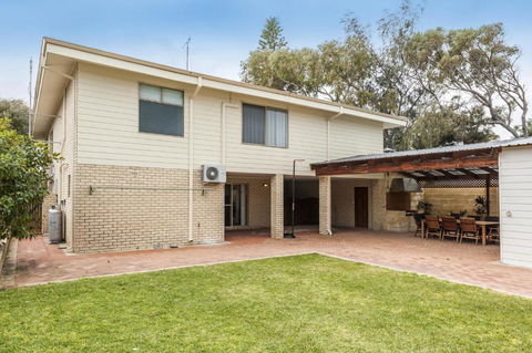 Sand Dunes Experience - Pet Friendly - Accommodation Main Beach 1