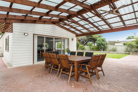Sand Dunes Experience - Pet Friendly - Accommodation Main Beach 2