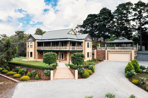 Sand Road Estate - Accommodation Main Beach 1