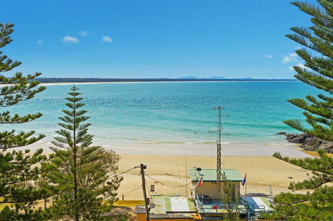 Sandcastle 407 12-24 William Street - Accommodation Main Beach 3