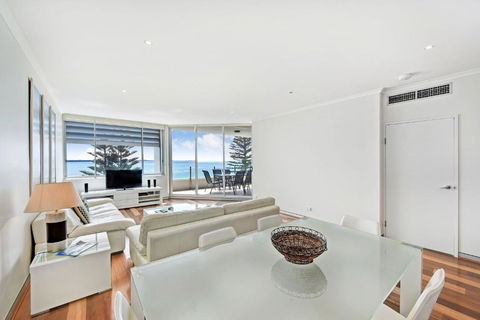 Sandcastle Apartments - Accommodation Main Beach 3
