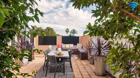 Sandcastle Shores - Accommodation Main Beach 0