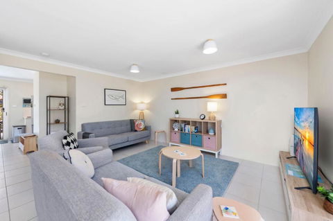 Sandcastles 11-23 Robinson St - Accommodation Main Beach 2