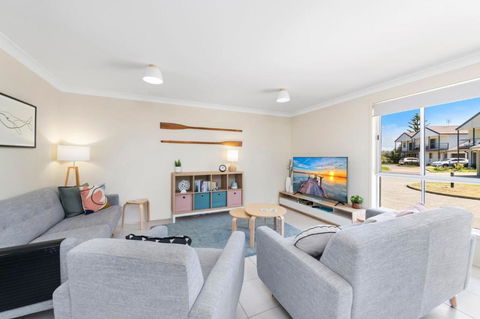 Sandcastles 11-23 Robinson St - Accommodation Main Beach 3