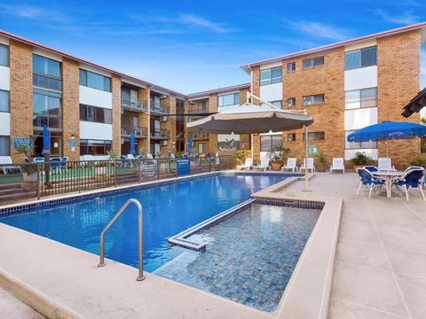 Sandcastles Holiday Apartments - Accommodation Main Beach 0