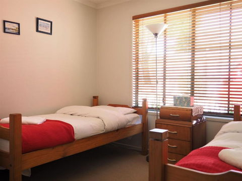 Sandhurst Escape 2 17 - Accommodation Main Beach 2