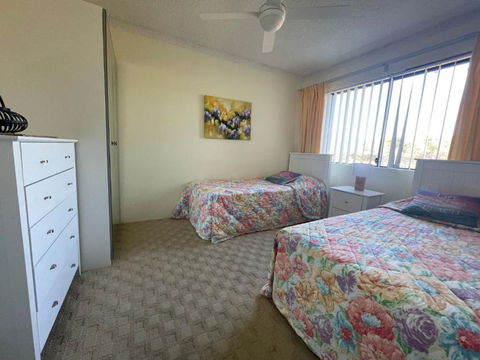 Sandpebbles 1 Pebbly Beach - Accommodation Main Beach 3