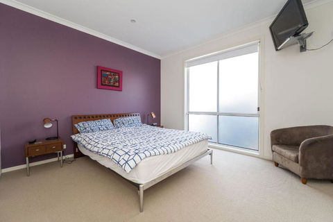 Sandpiper 5 - Close To Town And Beach - Accommodation Main Beach 2