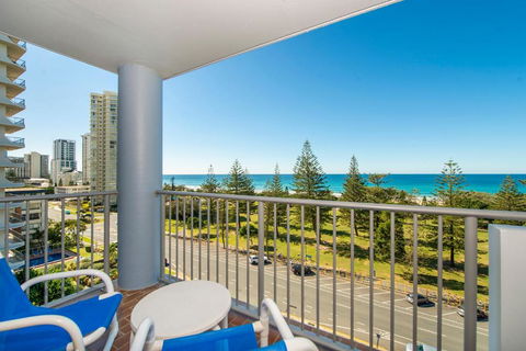 Sandpiper Broadbeach - Accommodation Main Beach 3