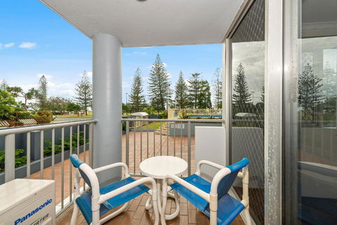 Sandpiper Broadbeach - Accommodation Main Beach 2