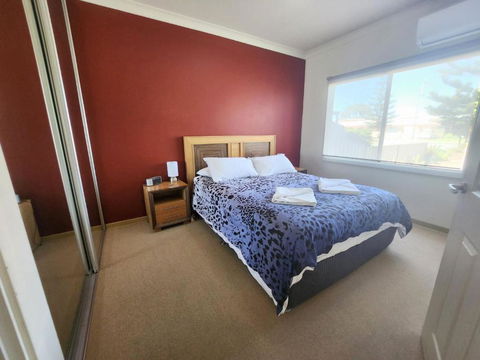 Sandpiper Escape - Accommodation Main Beach 2