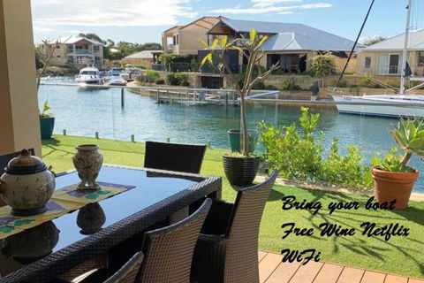 Sandpiper Island Tranquil Waterfront Views & Jetty - Accommodation Main Beach 0