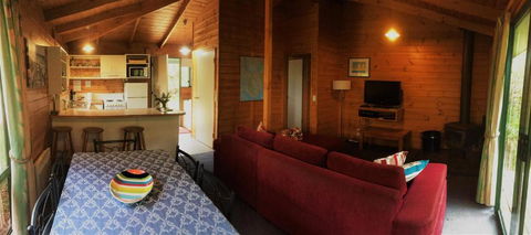 Sandpiper Ocean Cottages - Accommodation Main Beach 1