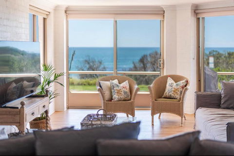Sandrift One - Oceanstays - Accommodation Main Beach 1