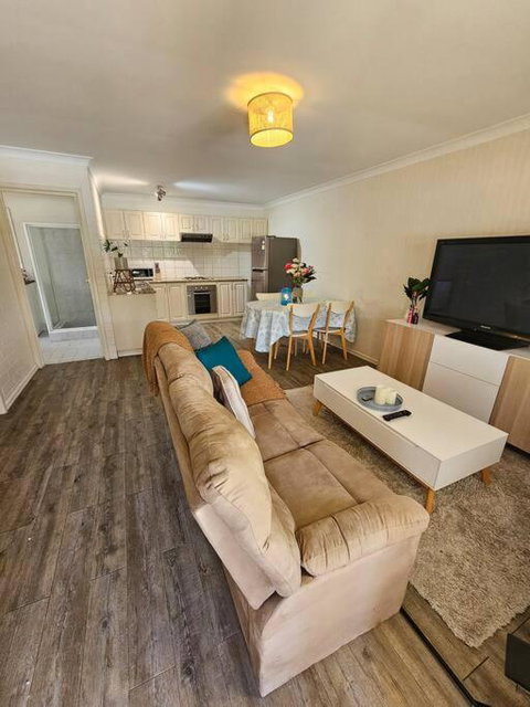 Sandringham Tranquil Retreat - Accommodation Main Beach 0