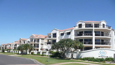 Sands 16, 20 - 22 Pacific Parade - Accommodation Main Beach 0