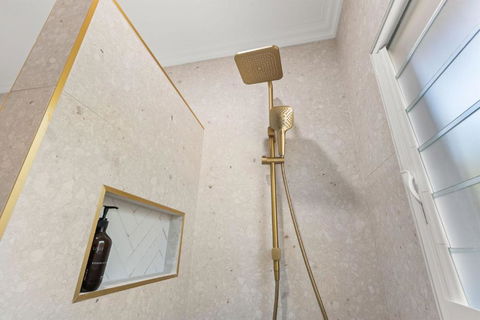 Sandscapes Sanctuary - Accommodation Main Beach 3