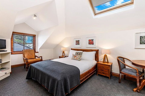 Sandstone Suites - In The Heart Of Port Fairy - Accommodation Main Beach 1