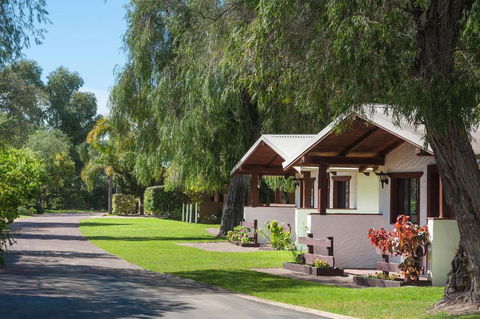 Sandy Bay Holiday Park - Accommodation Main Beach 2