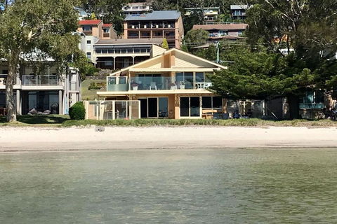 Sandy Beach House Corlette Unit 1 Waterfront WI-FI Aircon - Accommodation Main Beach 0